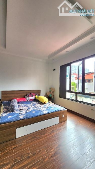 Thịnh Quang nhà mới đẹp 6 tầng thang mái êm du - 5