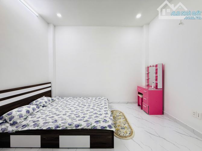 Bán gấp nhà 3 lầu ô tô ngủ trong nhà Bùi Quang Là, P12 Gò Vấp 6,45 tỷ - 6