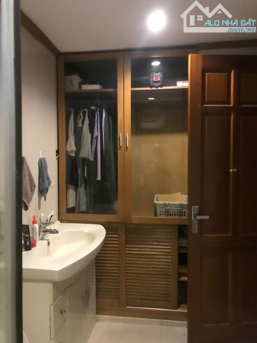 Bán CHCC tòa CT5 Mỹ Đình Sông Đà. DT 132m² gồm 4pn và 2vs, nhà 2 mặt thoáng. Giá 8,35 tỷ. - 6