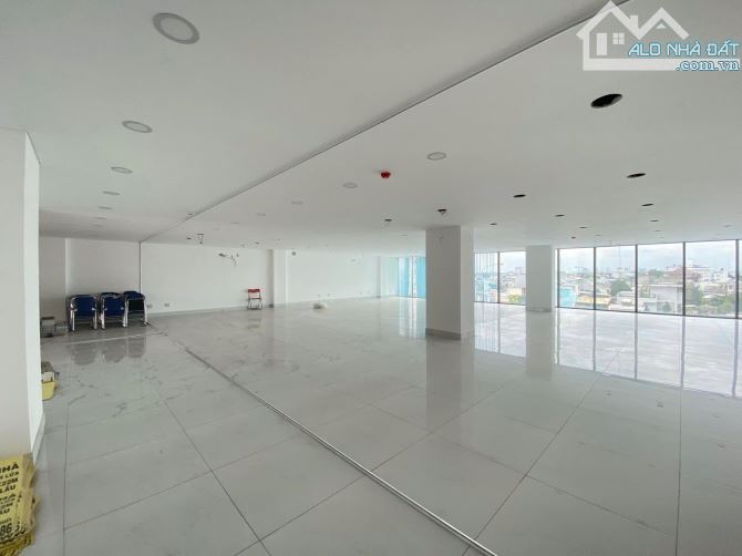 BÁN TÒA NHÀ VĂN PHÒNG CAO CẤP – MẶT TIỀN HÀ HUY GIÁP, Q.12 – THU NHẬP 350 TRIỆU/THÁNG - 6