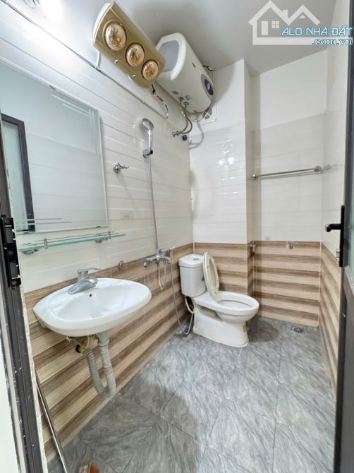 BÁN NHÀ LÊ TRỌNG TẤN - HÀ ĐÔNG - DT 38m2 - LÔ GÓC 3 THOÁNG - 6.8T - 6