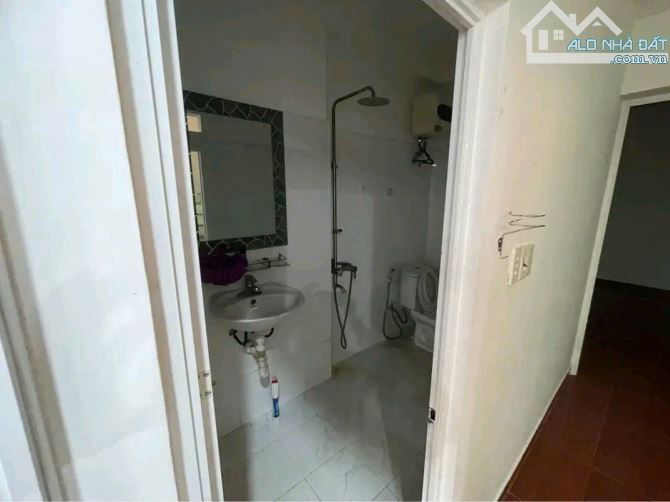 Cho thuê nhà riêng 193 Văn Cao - 4 phòng ngủ đầy đủ đồ - ô tô đỗ cửa - 6