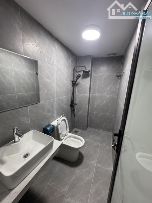 Bán nhà Trần Khát Chân, 5 tầng thang máy, lô góc, full nội thất, giá nhỉnh 8 tỷ rưỡi - 6