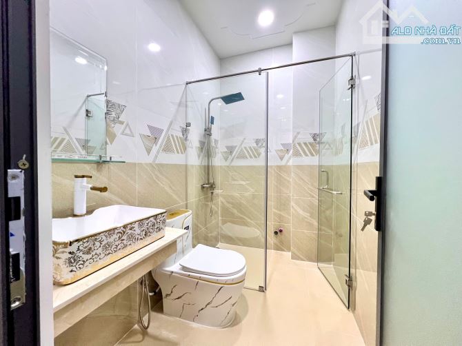 Siêu phẩm nhà đẹp 3 tầng Trung  tâm  Tp Dĩ An  ô tô ngủ trong nhà 88m2 ,__ 5,2 tỉ - 6