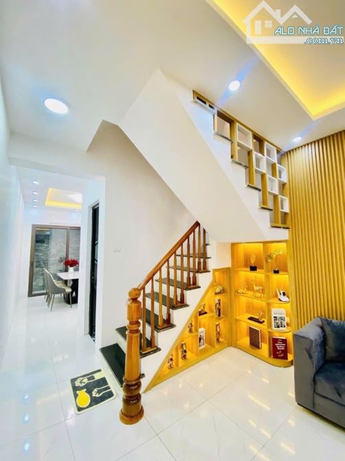 BÁN NHÀ GỐC ĐÈ HAI BÀ TRƯNG – 48m² – 4 TẦNG – MT 3.8M – 9.2 TỶ - 6