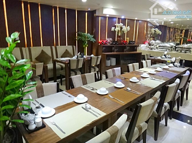 Khách sạn phố cổ, mặt phố Lò Sũ, 12 tầng, 65 phòng, sổ đỏ 1 chủ, quận Hoàn Kiếm - 7