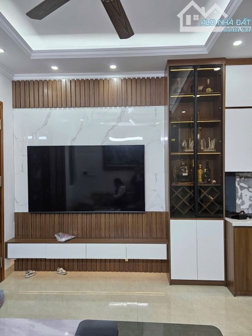NHÀ ĐẸP TT MỸ ĐÌNH 35M², MẶT TIỀN 4M, 5 TẦNG, NỘI THẤT SIÊU SANG, NGÕ NÔNG, GIÁ 7.7 TỶ - 7