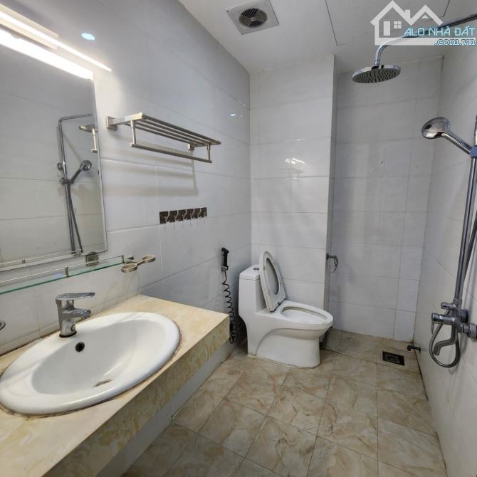 NHÀ XINH trong đê Phố Ngọc Thuỵ 30m x 5 tầng - SDCC 5,2 tỷ - 7