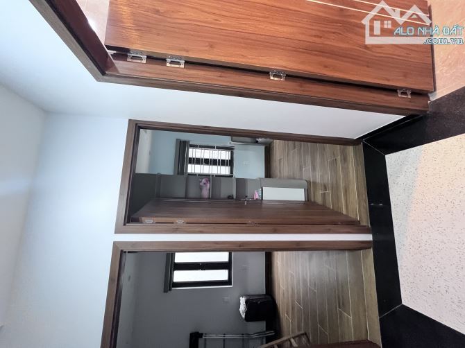 Bán nhà 4 tầng mặt đường Đông Khê. Lô góc 3 mặt thoáng - 7