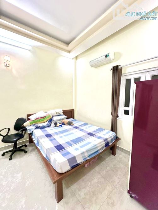 NHÀ RỘNG 134M2 NGANG 5M BỀ THẾ - DÒNG TIỀN ỔN ĐỊNH - VỊ TRÍ VÀNG QUẬN 7 - 7