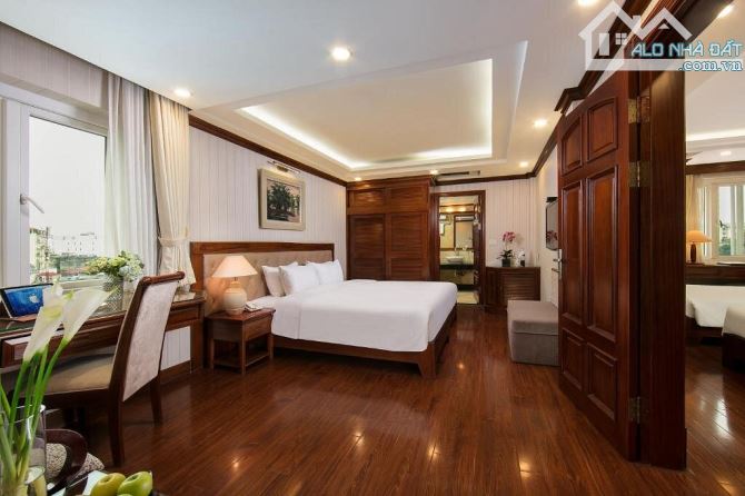 Khách sạn phố cổ, mặt phố Nguyễn Trường Tộ, 14 tầng, 48 phòng, sổ đỏ 1 chủ, quận Ba Đình - 8