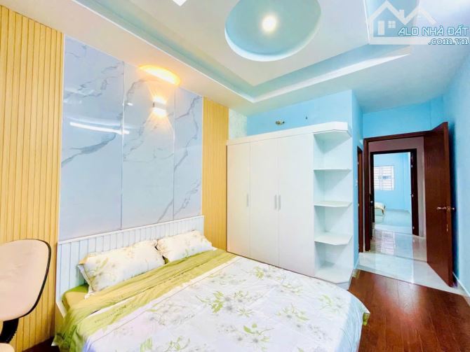 Nhà mặt tiền,trệt 2lầu đúc, sân thượng.giá:5,99tỷ.đường số 9 GV. - 8