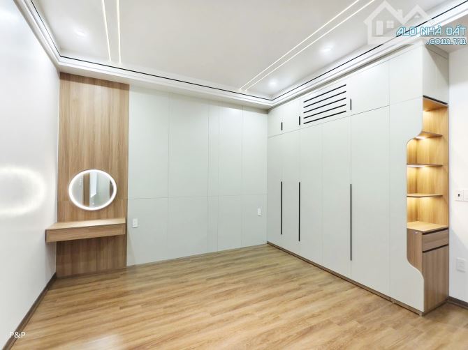 Nhà đẹp xây mới Tuyến 2 Văn Cao. DT( 5m x 15m = 75m2 ) x 6T Thang Máy - 8