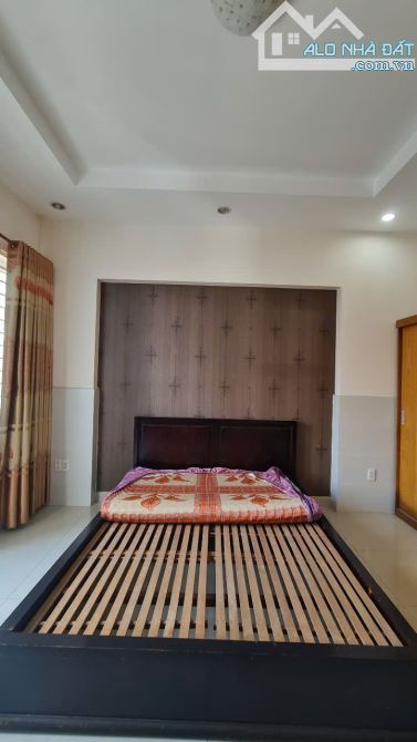 Bán nhà hẻm Âu Dương Lân Phường 2 Quận 8. Nhà hẻm 1 xẹt, hẻm xe hơi, gần THCS Khánh Bình - 8