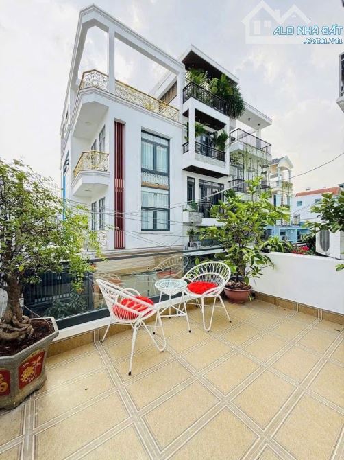 BÁN GẤP NHÀ ĐƯỜNG TRẦN QUỐC THẢO, QUẬN 3. GIÁ 4,68 TỶ/ 4,7x11M - 51,7M2. ÔTÔ ĐẬU TRONG NHÀ - 8