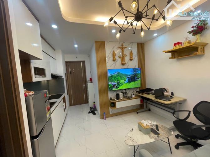 BÁN CĂN HỘ CCMN PHỐ GIẢI PHÓNG - CHỈ 15m RA PHỐ - HƠN TỶ  - Toà nhà mới xây đc 2 năm, tầng - 8