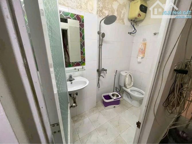 Cho thuê nhà riêng 193 Văn Cao - 4 phòng ngủ đầy đủ đồ - ô tô đỗ cửa - 8