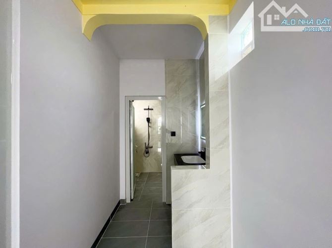 Nhà Phố 2 Mặt Tiền Giá Tốt Giáp Hóc Môn - 8