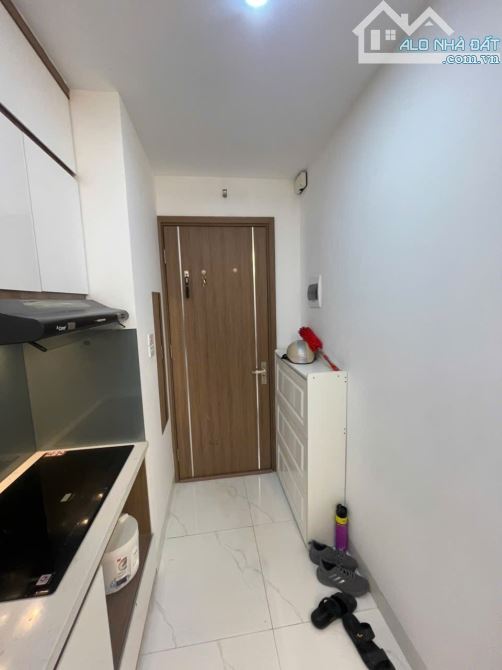 BÁN CĂN HỘ CCMN PHỐ GIẢI PHÓNG - CHỈ 15m RA PHỐ - HƠN TỶ  - Toà nhà mới xây đc 2 năm, tầng - 9