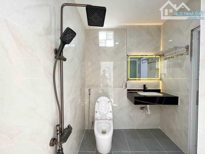 Nhà Phố 2 Mặt Tiền Giá Tốt Giáp Hóc Môn - 9