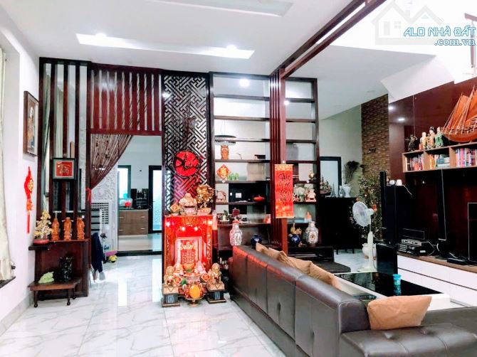 Bàn Biệt Thự đẹp KDC Vip Quang Vinh, gần bến xe Cầu Hóa An, gần 200m2, giá 10 tỷ 800.