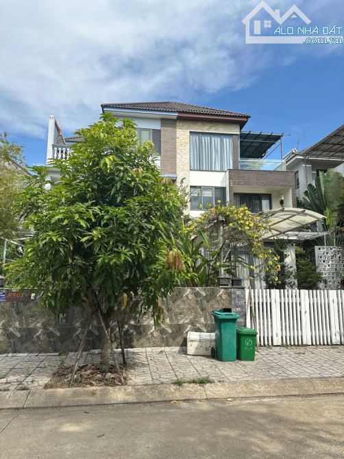 BIỆT THỰ LIỀN KỀ HIẾM NHÀ BÁN. 250M. HIỆP BÌNH PHƯỚC. 22 TỶ. THƯƠNG LƯỢNG.