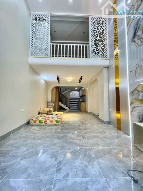 Bán nhà TT phố Trương Định, Hoàng Mai, 52m, 5 tầng, 2 mặt thoáng, cách mặt phố 8m,cực đẹp.