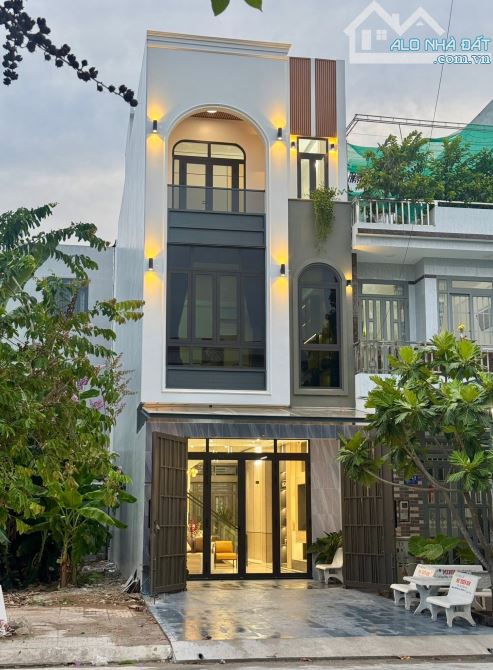 BÁN NHÀ 2 LẦU MỚI, THIẾT KẾ CHI TIẾT, ĐƯỜNG SỐ 9 KDC VĂN HOÁ TÂY ĐÔ