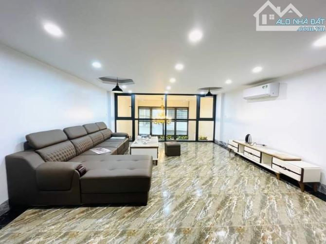 HIẾM! 43M2, CHỈ 8.3 TỶ,  LÔ GÓC, 6 TẦNG THANG MÁY, Ô TÔ,  VIEW HỒ, ĐẠI TỪ, HOÀNG MAI.