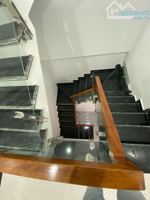 Bán nhà xây mới cực đẹp mặt ngõ Ngô Gia Tự - Hải Phòng.