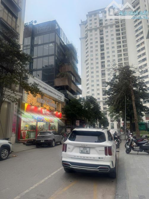 CHO THUÊ TÒA VP GẦN TECCO- TỨ HIỆP DT250M* 7 TẦNG THANG MÁY GIÁ 60TR/THÁNG