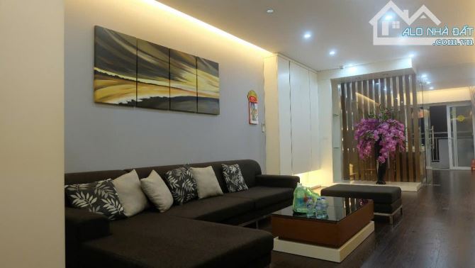 Bán căn hộ Tòa Sông Hồng ParkView - 165 Thái Hà - Diện tích rộng