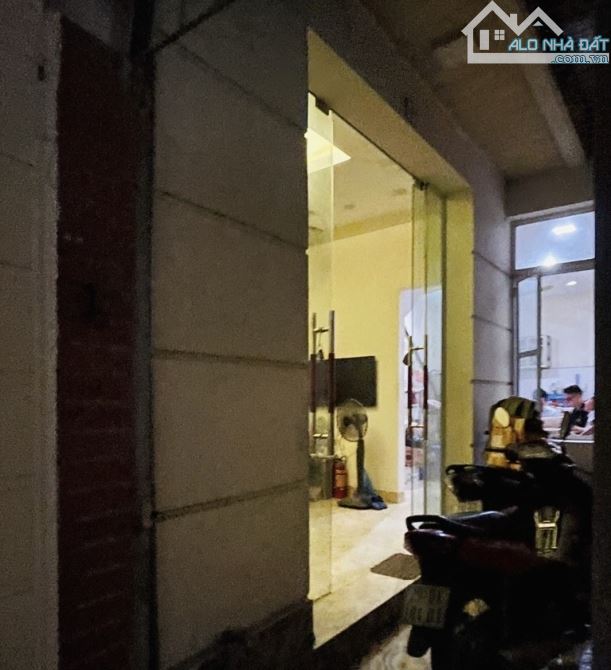 B.ÁN NH.À cạnh Ô chợ dừa, Khâm Thiên 40 m2, 4 tầng, chỉ 6.75 tỷ. GẦN MẶT NGÕ KINH DOANH