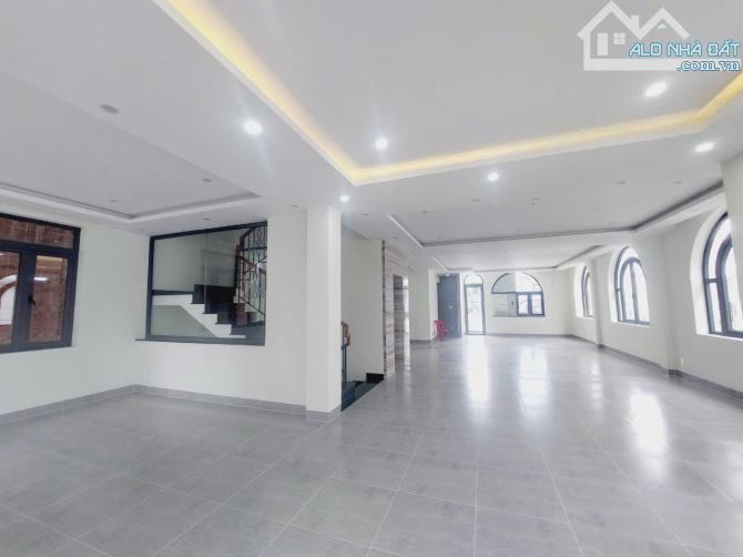Cho thuê biệt thự 440m2 mới 100% khu dân D2D, phường Thống Nhất trung tâm Biên Hòa
