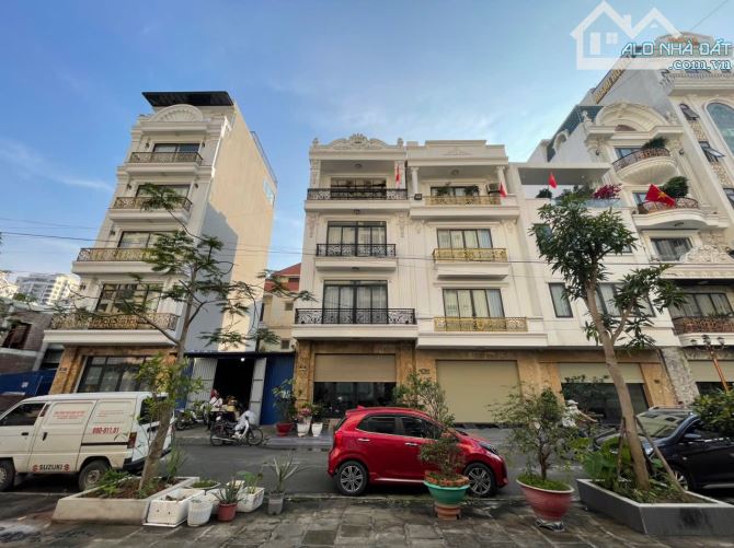 - Bán đất TĐC Lê Hồng Phong gần Phượng Chi - Diện tích: 60m2 ngang 6m dài 10m - Hướng Đông