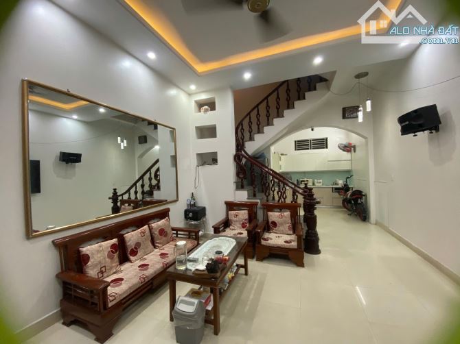 Cho thuê nhà 4 tầng Trần Nguyên Hãn - 55m2 - 4 phòng ngủ