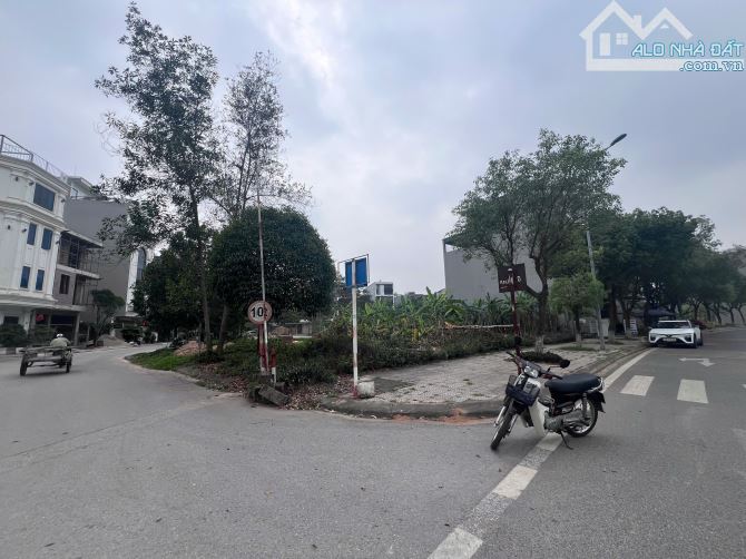 🔥 SIÊU PHẨM Lô Góc 169m², MT 8.11m  Lý Nam Đế - Nam Đầm Vạc!