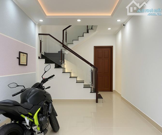 Gò Vấp, 5 Tầng, View Sân Bay, Tặng Full Nội Thất, Chỉ 5 Tỉ 099
