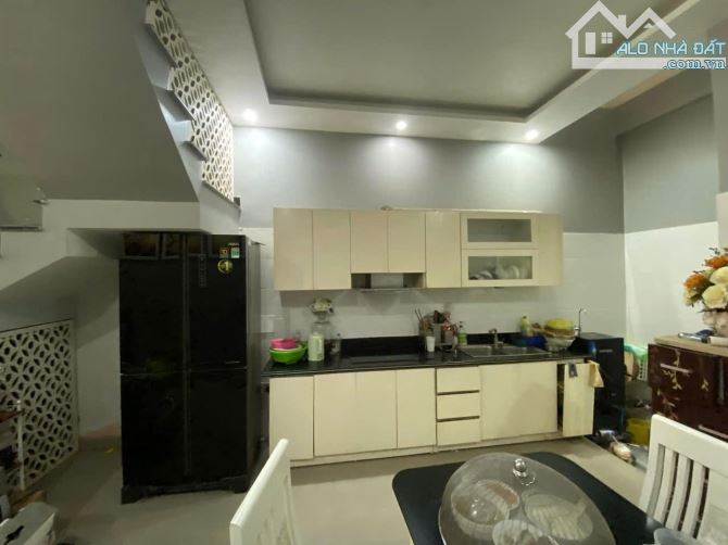 SIÊU PHẨM NHÀ 4 TẦNG TĐC XI MĂNG, SỞ DẦU, HỒNG BÀNG, HẢI PHÒNG GIÁ 4,5 TỶ