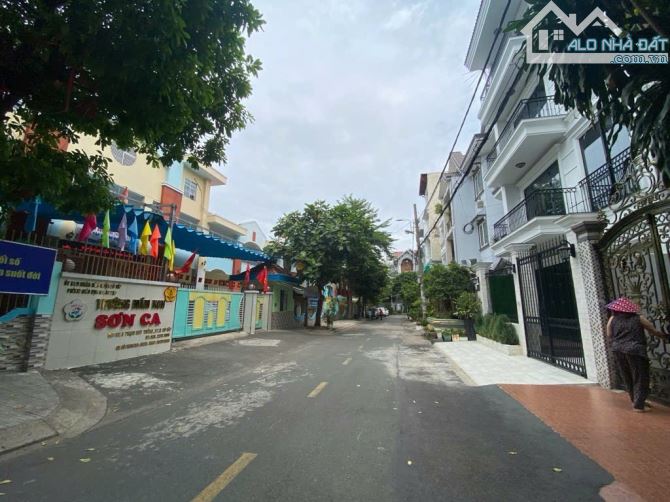 Bán nhà 7 tầng cho thuê  65tr/tháng - Chơ Căn Cứ K26( Phan Văn Trị)HXH có lề chỉ 17 tỷ .