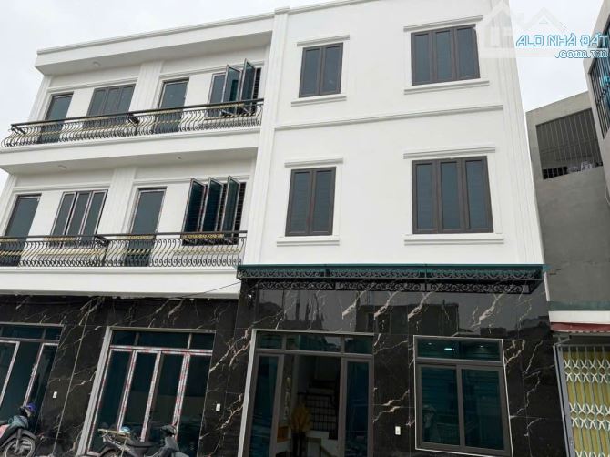 Cần bán ngôi nhà 3 tầng tại ngó phố Ngô Quyền thanh Bình thành phố Hải Dương nhà mới, rẻ.