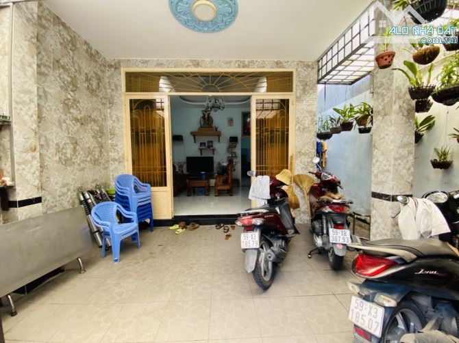 Bán nhà Hẻm Xe Hơi Đường Tô Ngọc Vân 100m2 5mx20m Gần Bệnh Viện Thủ Đức Nhỉnh 8 Tỷ