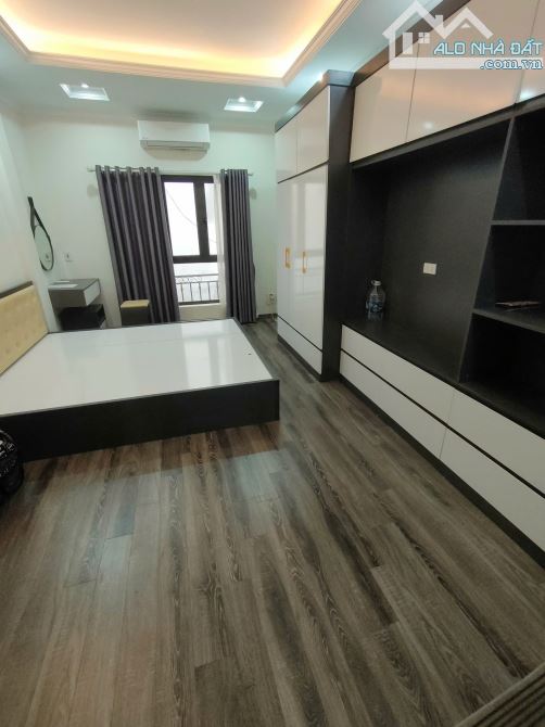 Cho thuê nhà riêng 3PN, 3WC, 40m2, Đường Ngọc Thụy, Long Biên, Hà Nội, 15 triệu