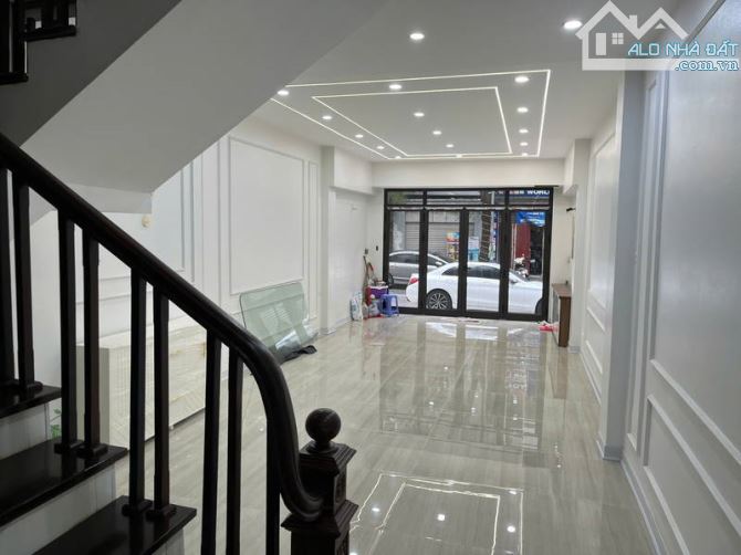 Bán nhà liền kề tt quận Hà Đông, 5 tầng thang máy, oto đỗ cửa, dt 90m2, giá nhỉnh 22 tỷ