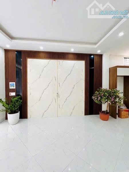 BÁN NHÀ SIÊU ĐẸP TRUNG TÂM THÀNH PHỐ PHƯỜNG TRẦN LÃM