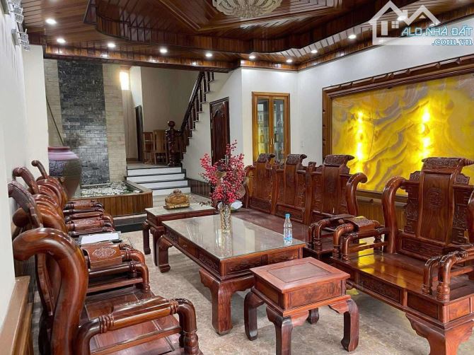 NHÀ ĐẸP MẶT TIỀN PHẠM VĂN ĐỒNG GIÁ RẺ NHẤT KHU VỰC.