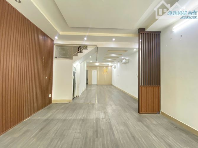Cần cho thuê nhà nguyên căn 5 tầng, phường An Phú làm showroom, văn phòng