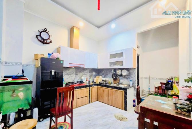 Bán nhà An Bình 1 trệt 2 lầu, sổ hồng hoàn công, phì hợp gia đình định cư
