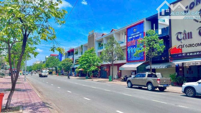 Hàng Hiếm, cho thuê cặp Mặt Tiền Kinh Doanh N1, D2D chỉ 40tr/tháng