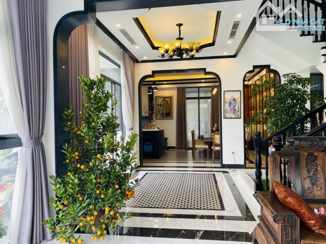 Biệt thự KĐT mới Dương Nội - 180m, 4 tầng, MT 10m - Lô góc 3 thoáng - 35 tỷ